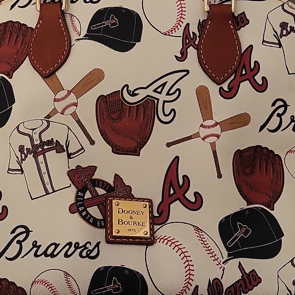 Dooney & Bourke